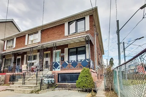 205 Bathurst Street, ON M5T 2S1