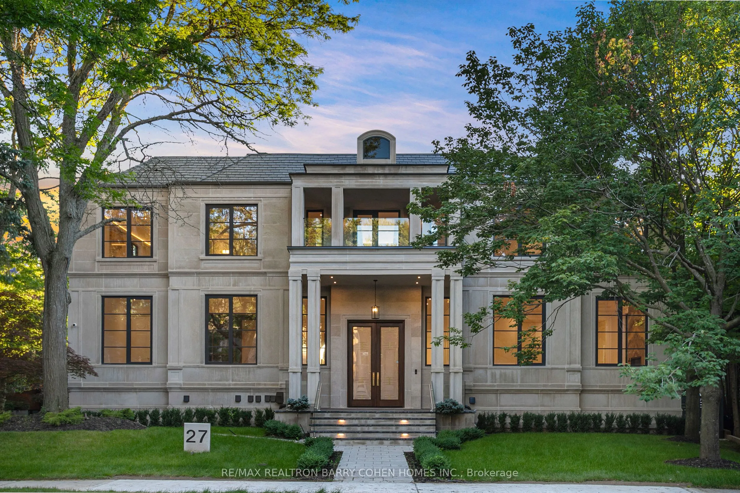 27 Penwood Crescent, ON M3B 3B1