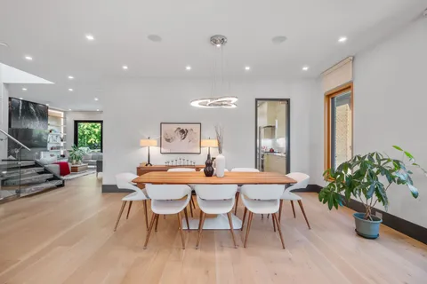 170 Burndale Avenue, ON M2N 1T2