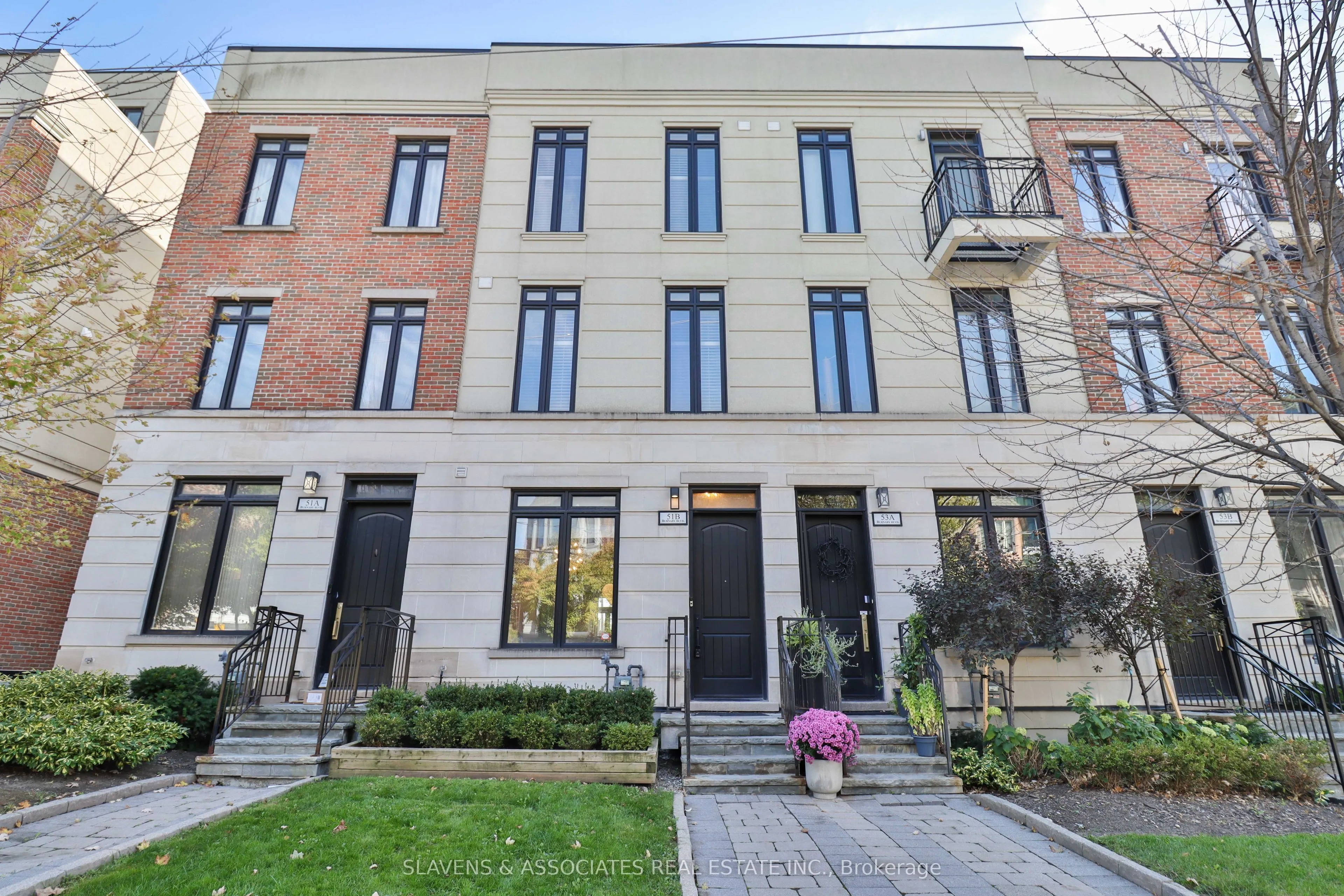 51B Burnaby Boulevard, ON M5N 1G3