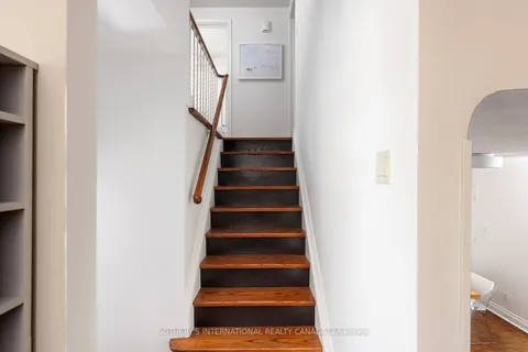 60 Doonaree Drive, ON M3A 1M6