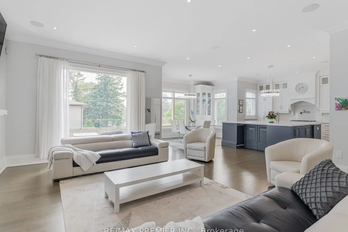 111 Codsell Avenue, ON M3H 3W2