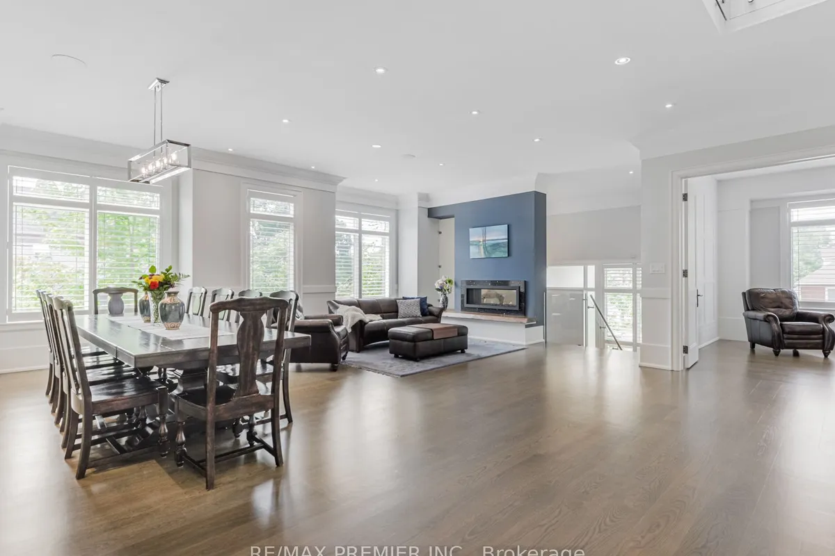 111 Codsell Avenue, ON M3H 3W2