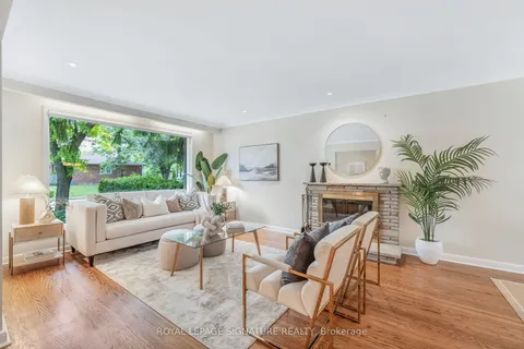 16 Revcoe Drive, ON M2M 2B8