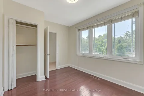 4061 Dufferin Street, ON M3H 5R7