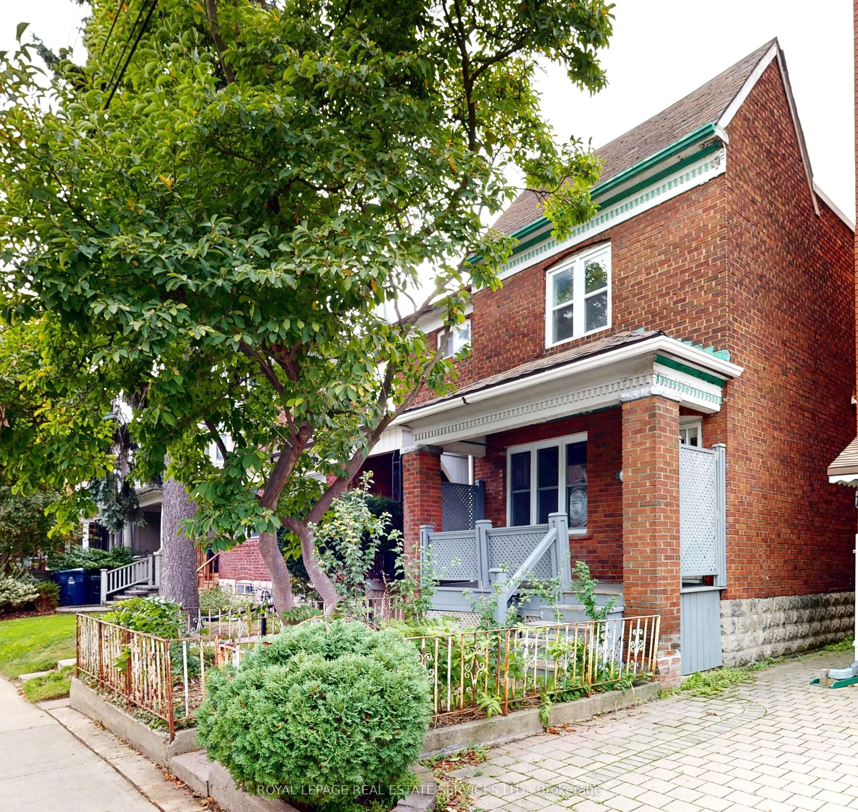 196 Markham Street, ON M6J 2G6