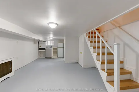 196 Markham Street, ON M6J 2G6