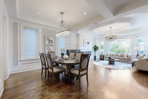 122 Parkview Avenue, ON M2N 3Y5