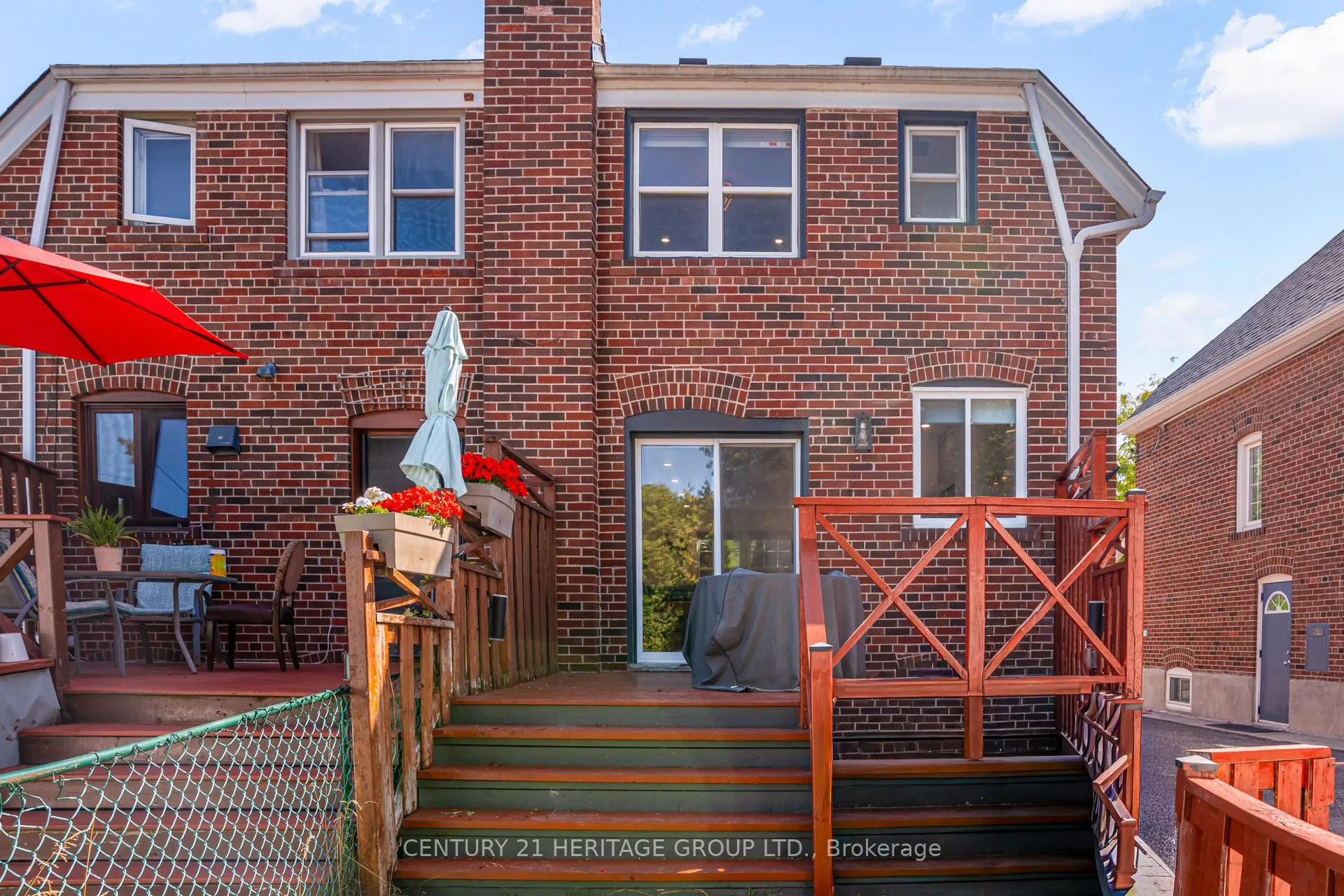 576 Broadway Avenue, ON M4G 2S3