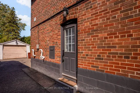 576 Broadway Avenue, ON M4G 2S3