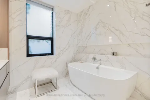 84 Oriole Road, ON M4V 2G1