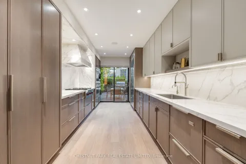 84 Oriole Road, ON M4V 2G1