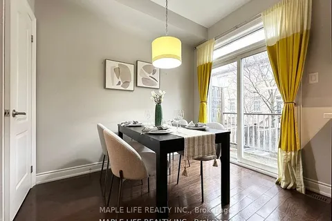 5 Hayes Lane, ON M2N 0E7