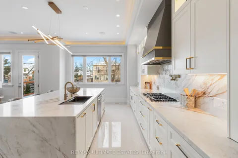 26 Madawaska Avenue, ON M2M 2P9