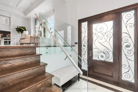 26 Madawaska Avenue, ON M2M 2P9