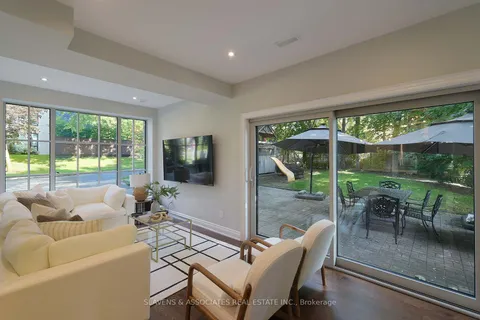 21 Wembley Road, ON M6C 2E8