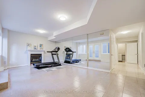 206 Hollywood Avenue, ON M2N 3K6