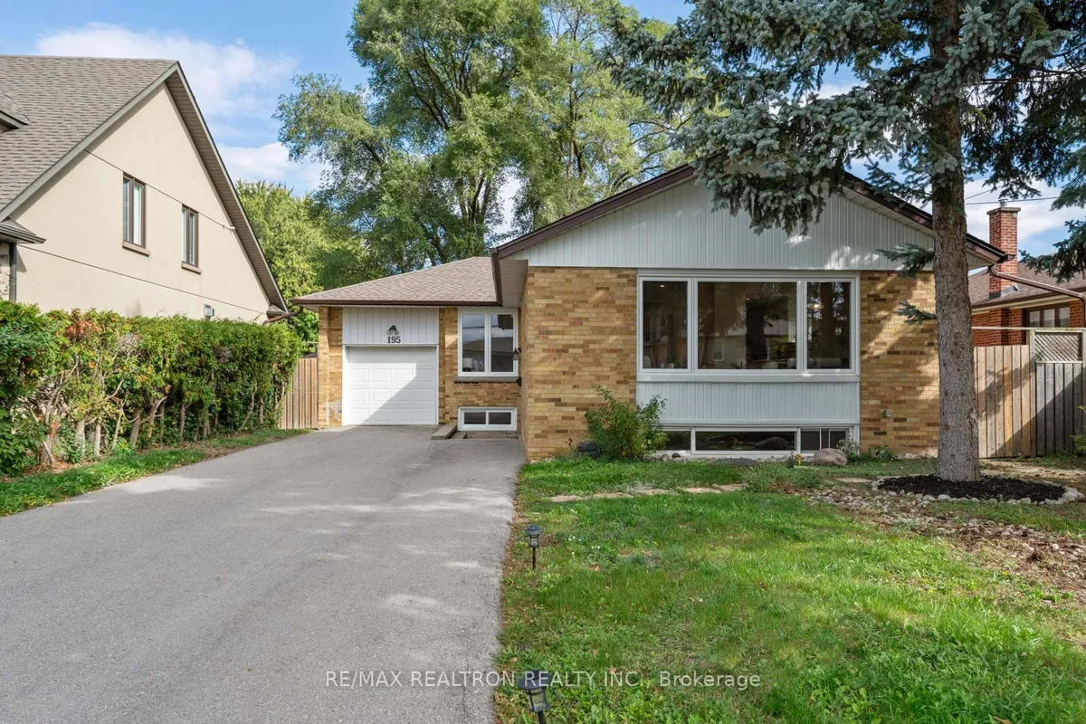 195 Honiton Street, ON M3H 5N5