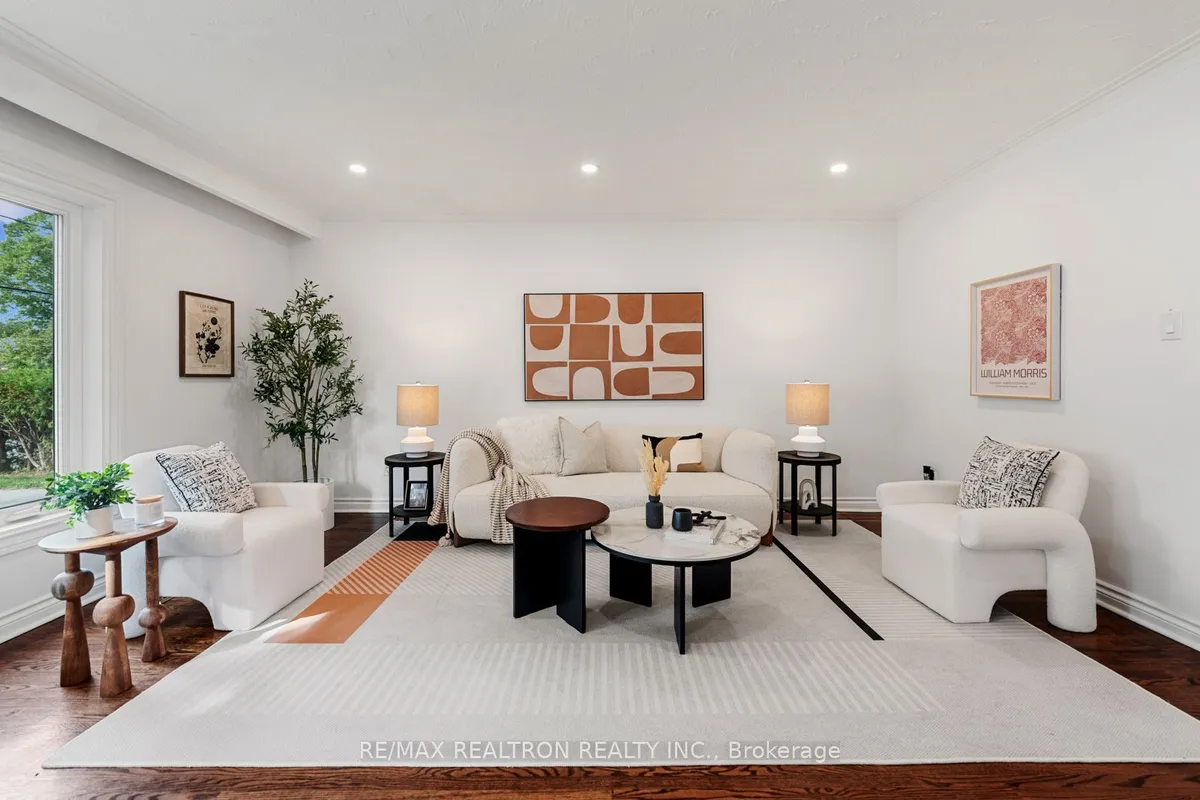 195 Honiton Street, ON M3H 5N5