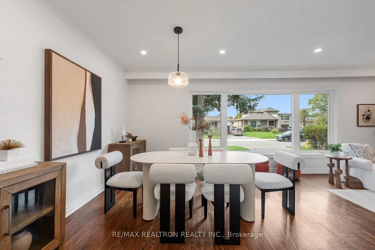 195 Honiton Street, ON M3H 5N5