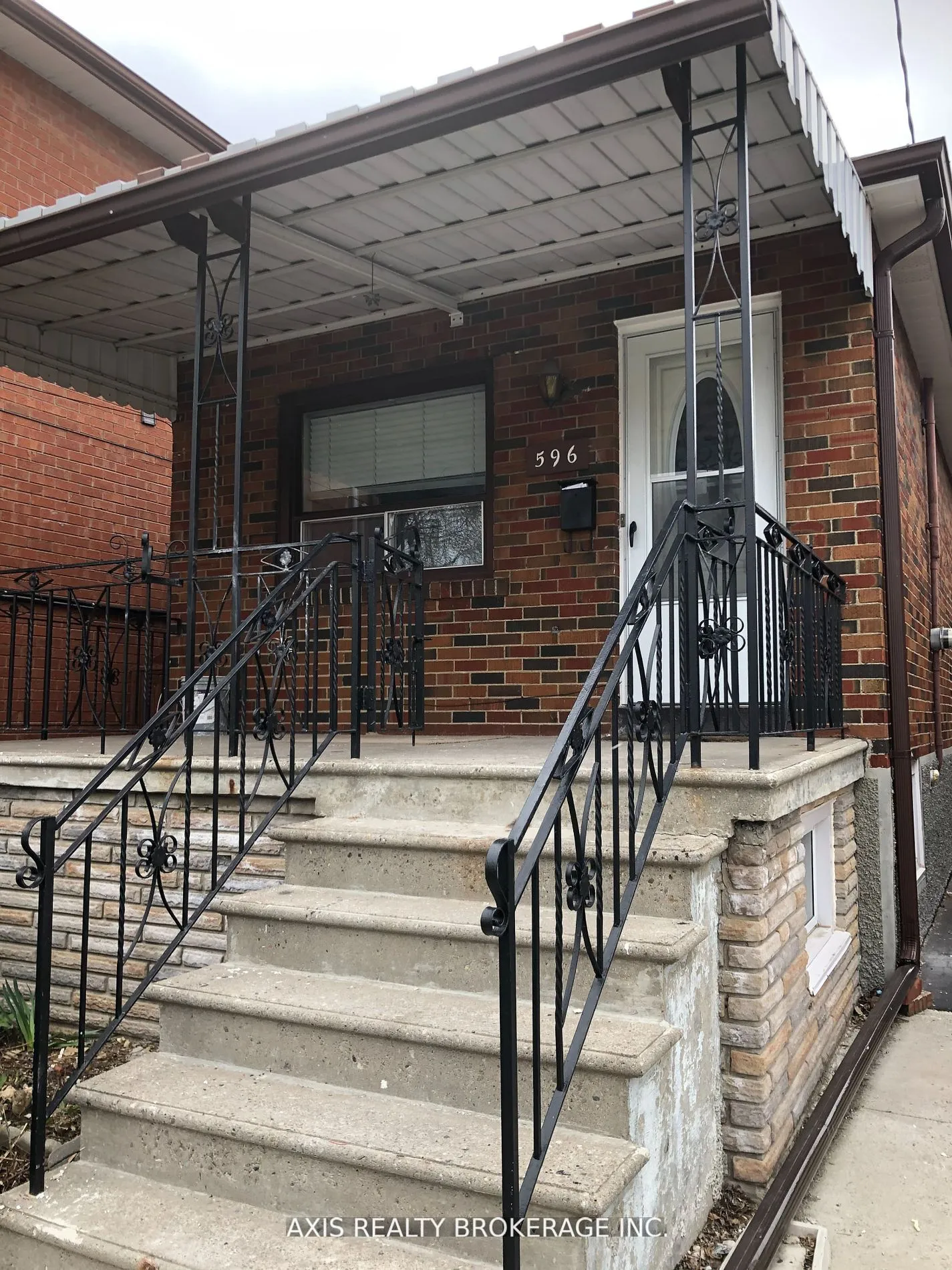 596 Glenholme Avenue, ON M6E 3G4