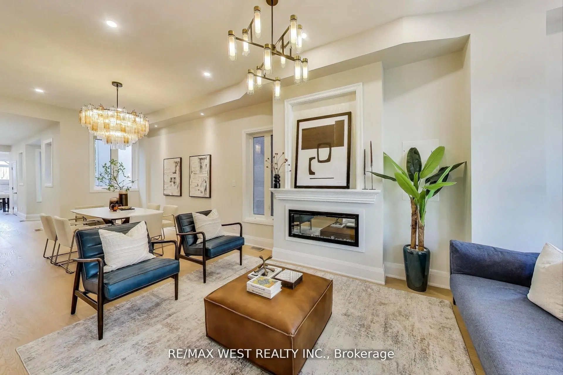 21 Rolyat Street, ON M6J 1S5