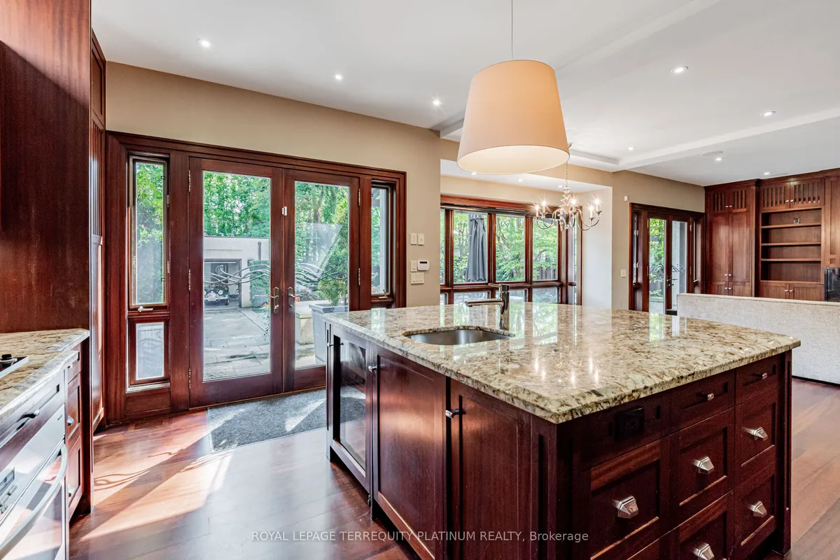 177 Roxborough Drive, ON M4W 1X7