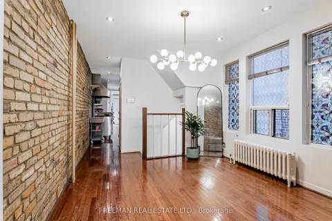 490 Montrose Avenue, ON M6G 3H1