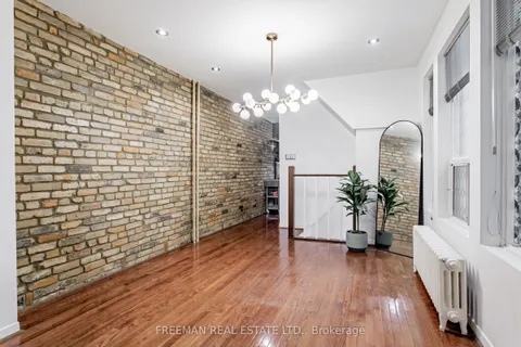 490 Montrose Avenue, ON M6G 3H1