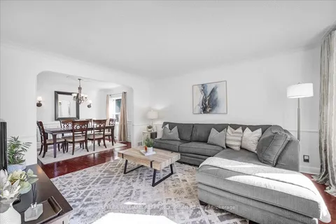 17 Gwendolen Crescent, ON M2N 2L9