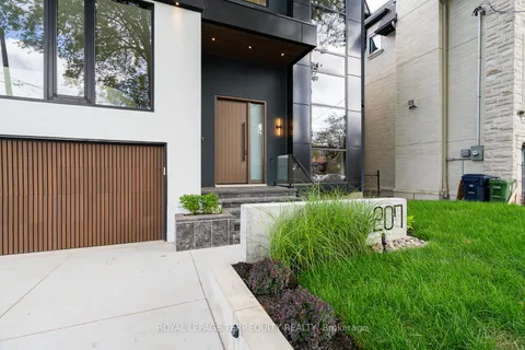 207 Newton Drive, ON M2M 2P2