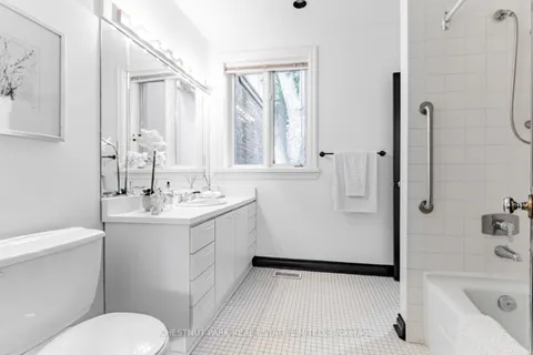 244 Cottingham Street, ON M4V 1C6