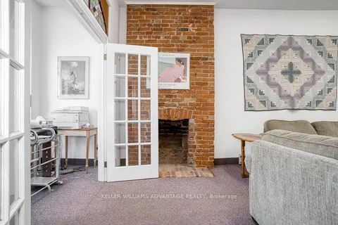 157 Gerrard Street, ON M5A 2E4