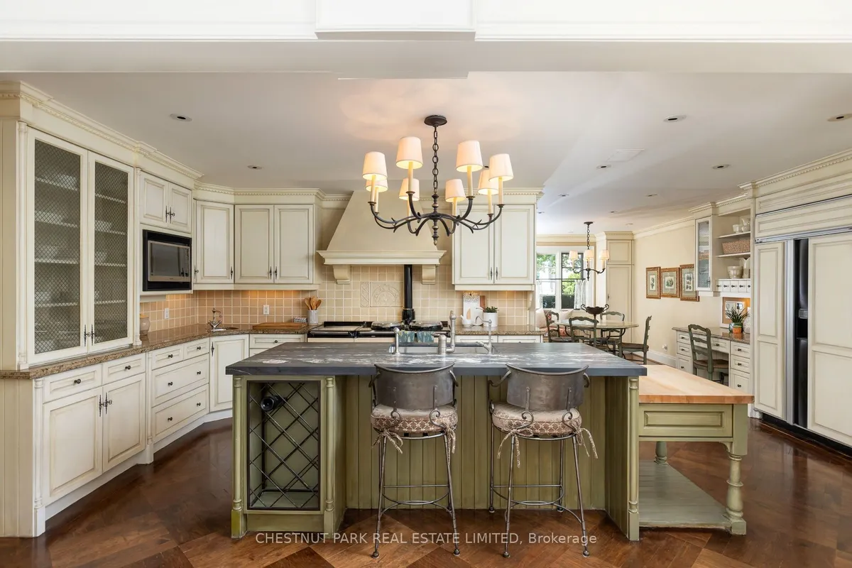 69 Otter Crescent, ON M5N 2W7