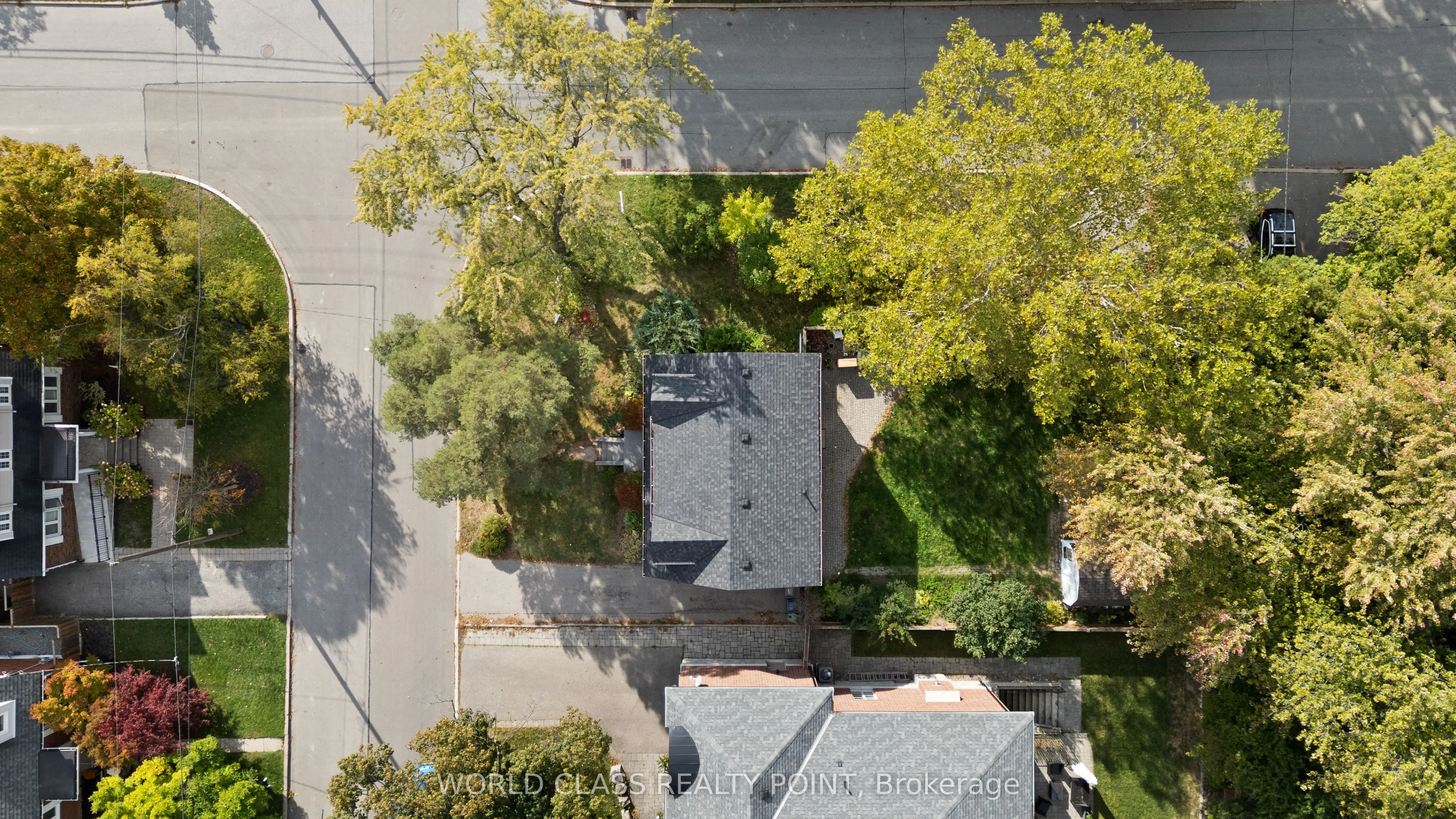 118 Anndale Drive, ON M2N 2X5