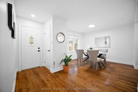 118 Anndale Drive, ON M2N 2X5