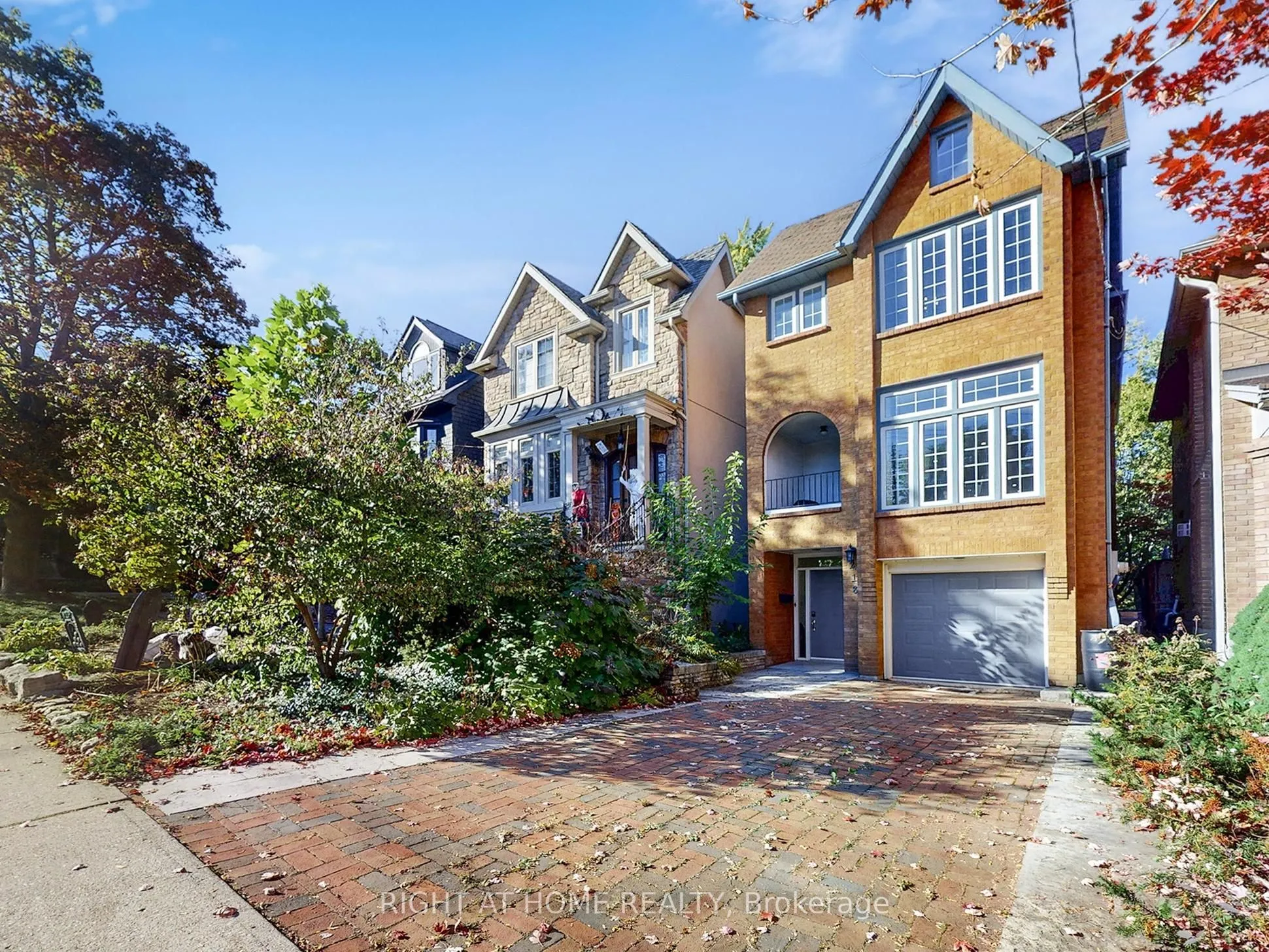 218 Erskine Avenue, ON M4P 1Z4