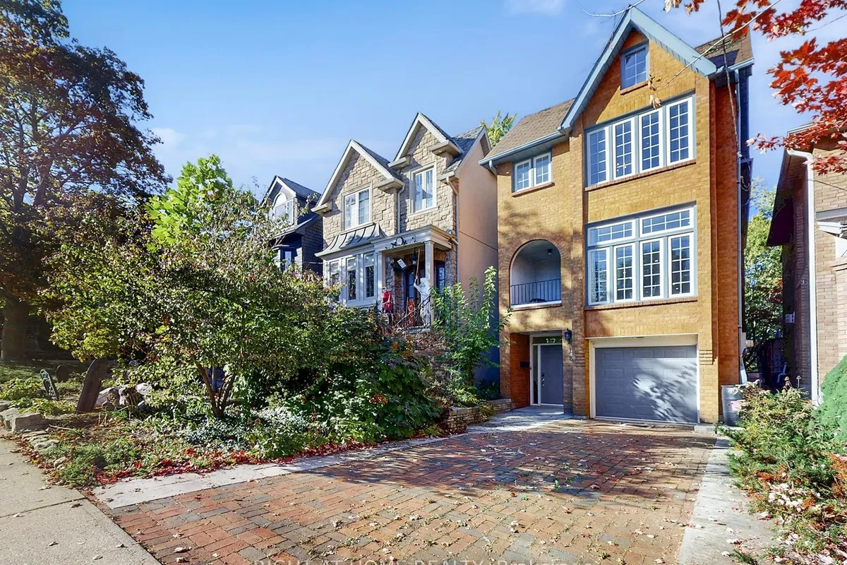 218 Erskine Avenue, ON M4P 1Z4