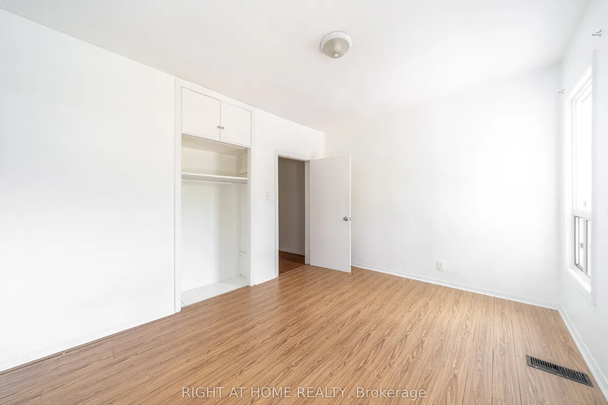 1059 Bathurst Street, ON M5R 3G8