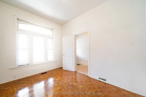 1057 Bathurst Street, ON M5R 3G8