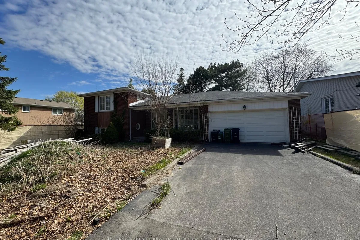 19 Paultiel Drive, ON M2M 3P4