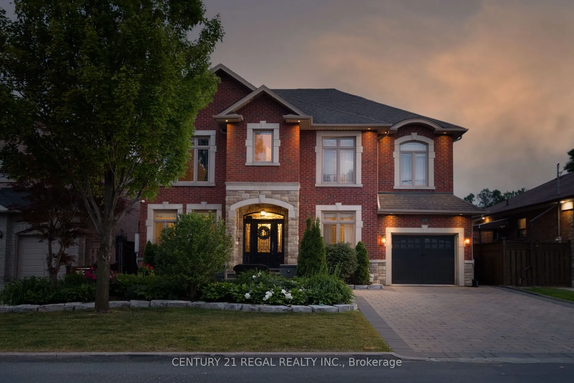 127 Sultana Avenue, ON M6A 1T6