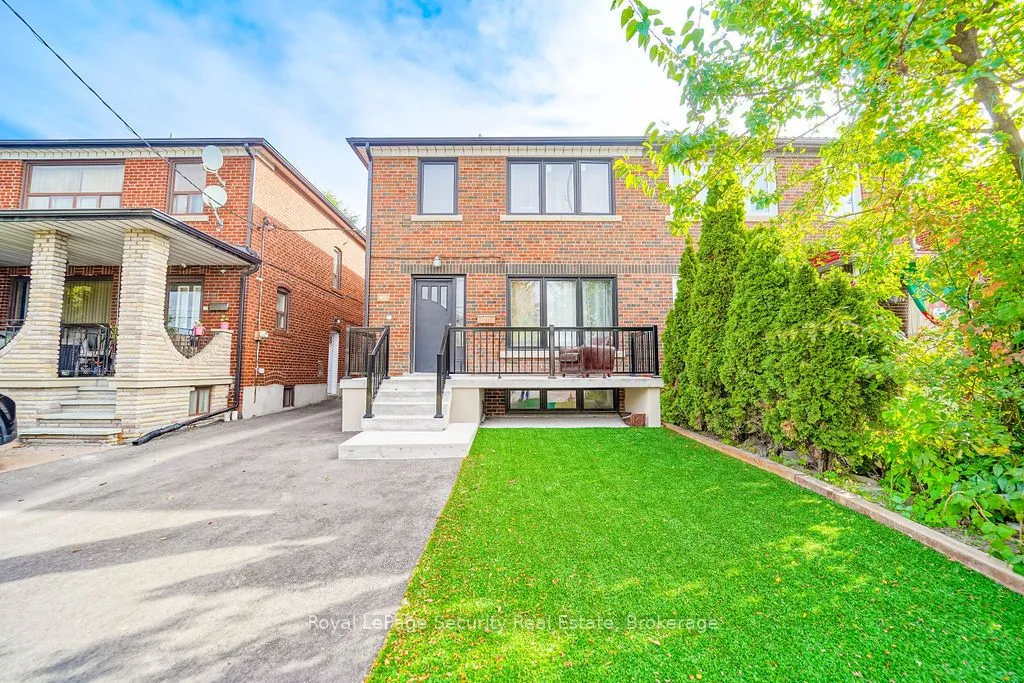2169 Dufferin Street, ON M6E 3R9