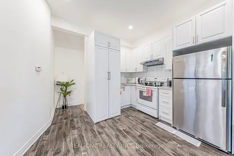 60 Paperbirch Drive, ON M3C 2E7