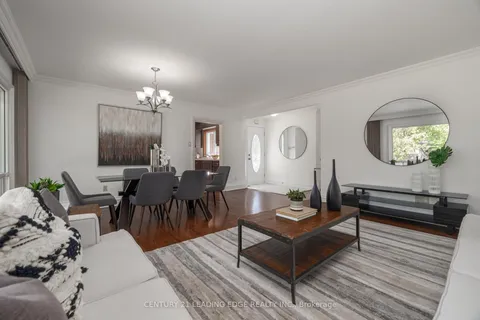 26 ELVASTON Drive, ON M4A 1M9