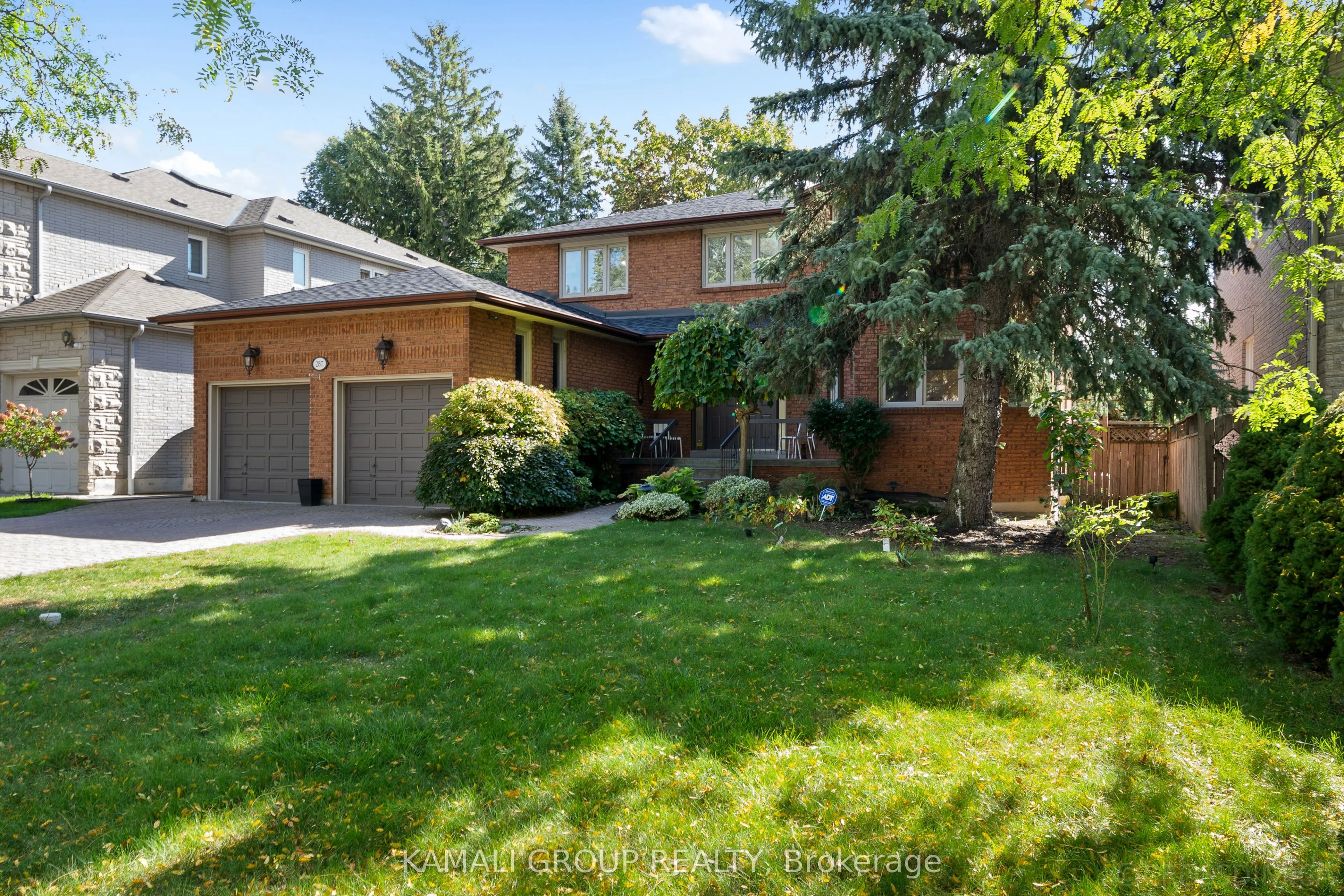 287 Dunview Avenue, ON M2N 4J4