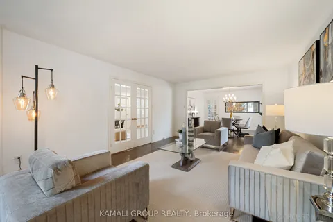 287 Dunview Avenue, ON M2N 4J4