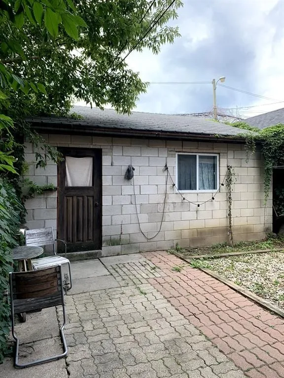 464 Euclid Avenue, ON M6G 2S9