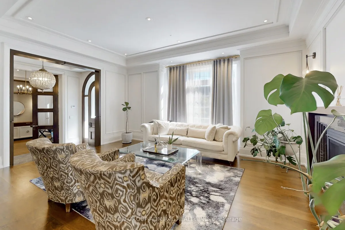 276 Strathallan Wood, ON M5N 1T6