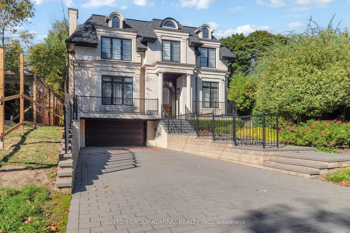 276 Strathallan Wood, ON M5N 1T6